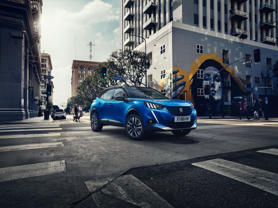  Peugeot e-2008 GT 2019 года  (WW) (фото 17 из 26)